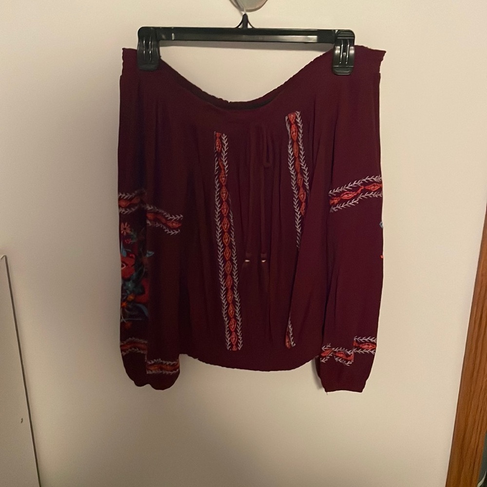 Off the shoulder long sleeve floral